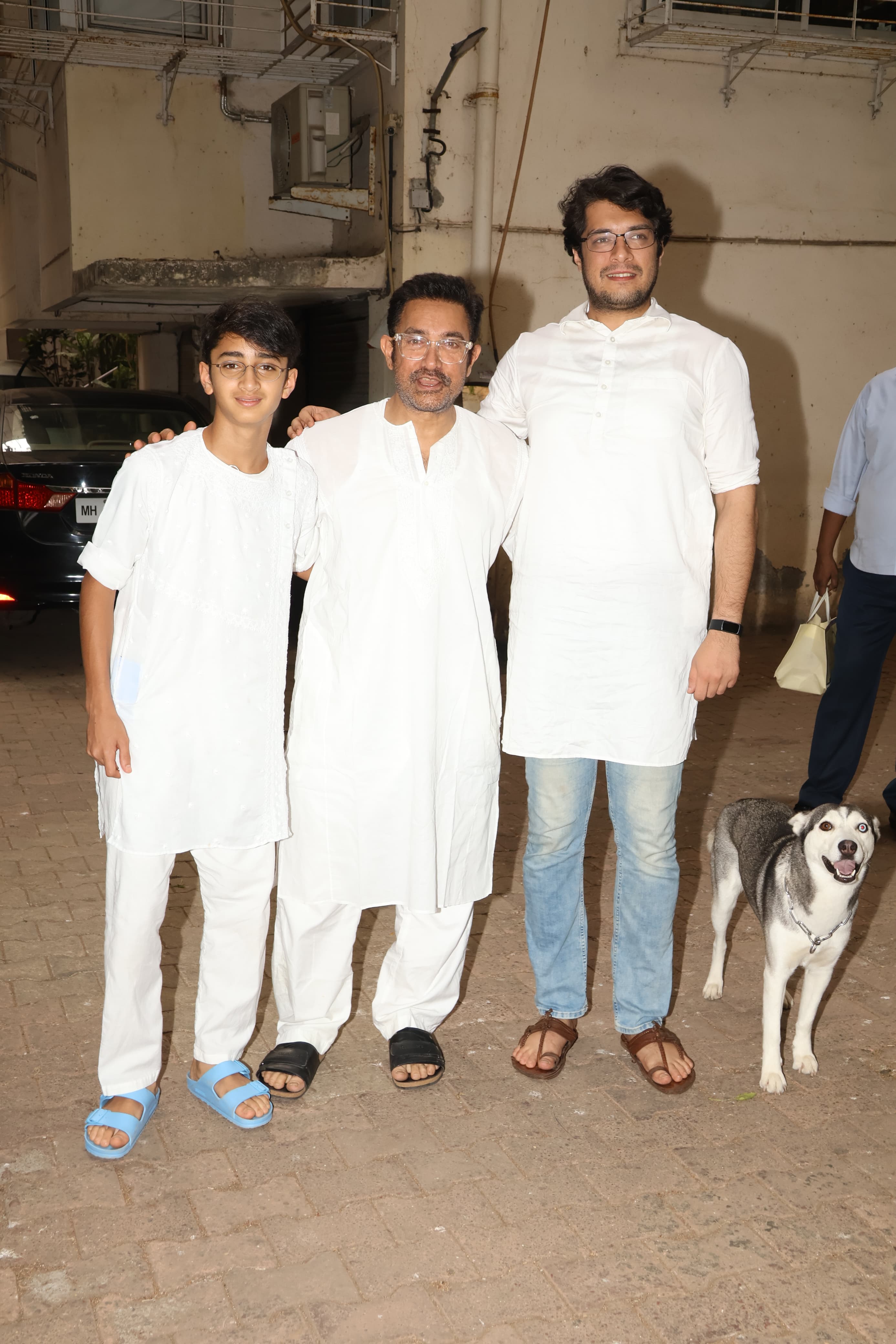 Aamir Khan looked dashing in a white kurta as he kept his Eid look quite simple