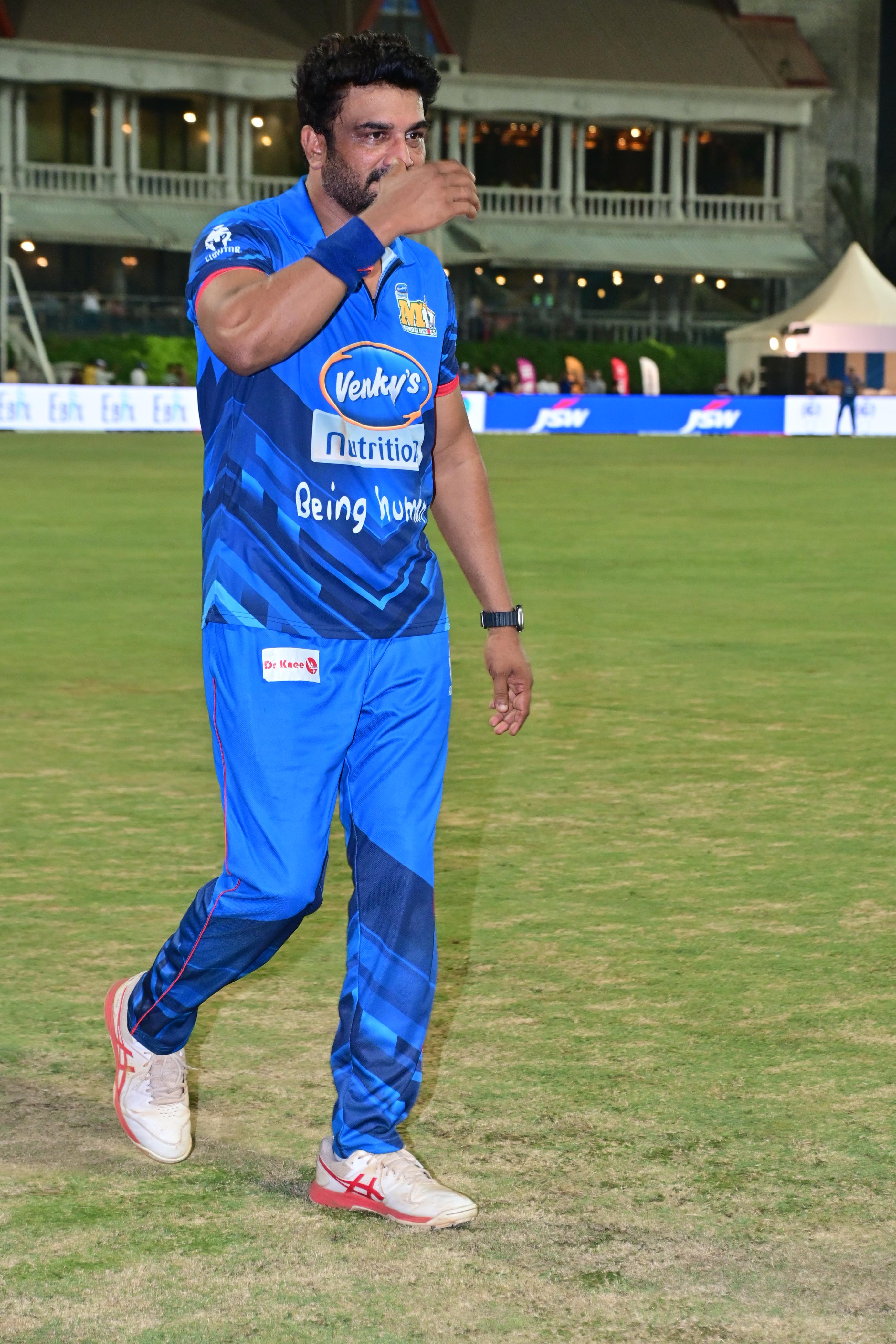 Sharad Kelkar was among the several celebs seen playing for this special cause.