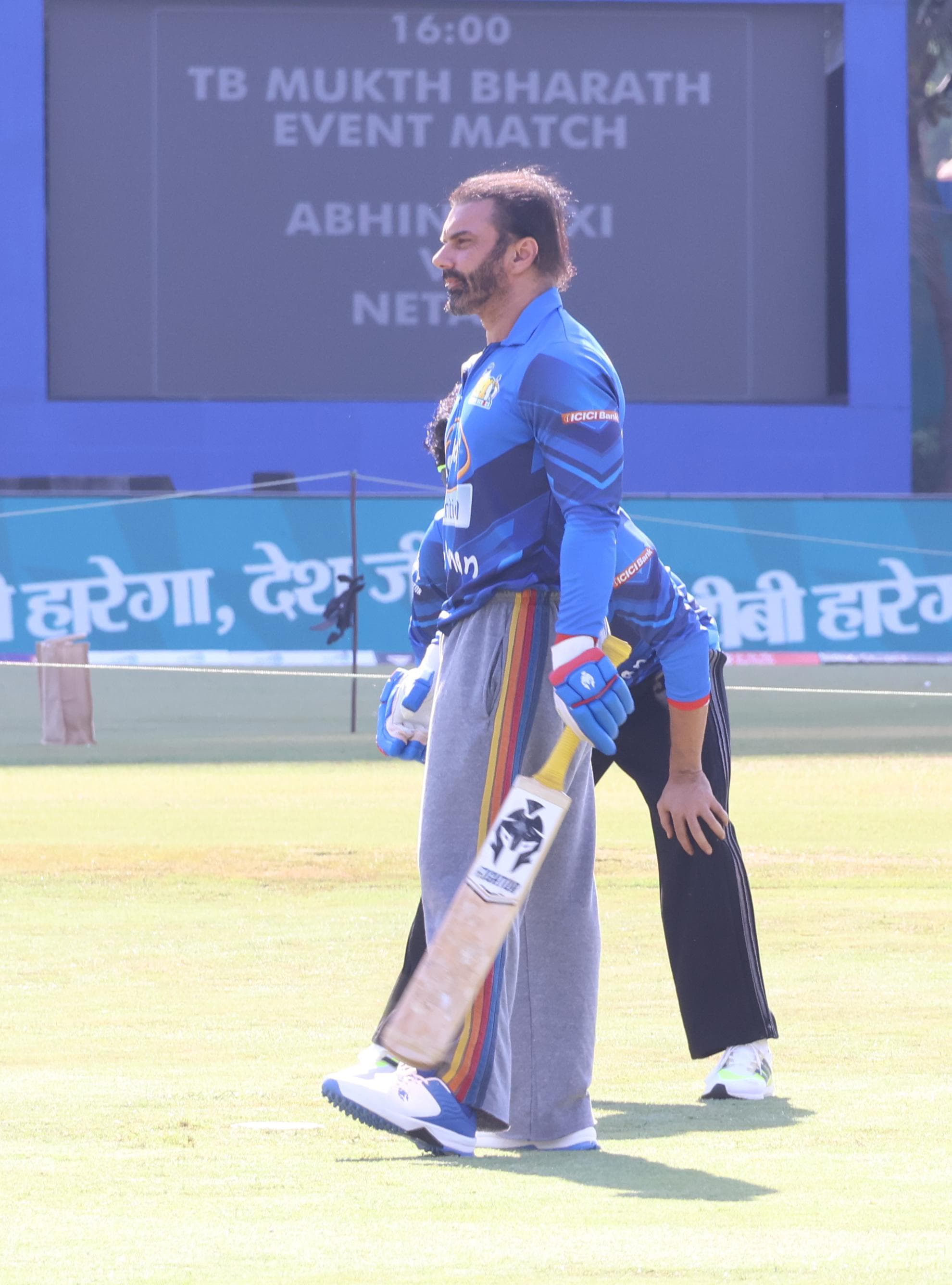 Sohail Khan was seen playing cricket, taking the bat for a special cause to promote TB Mukt Bharat.