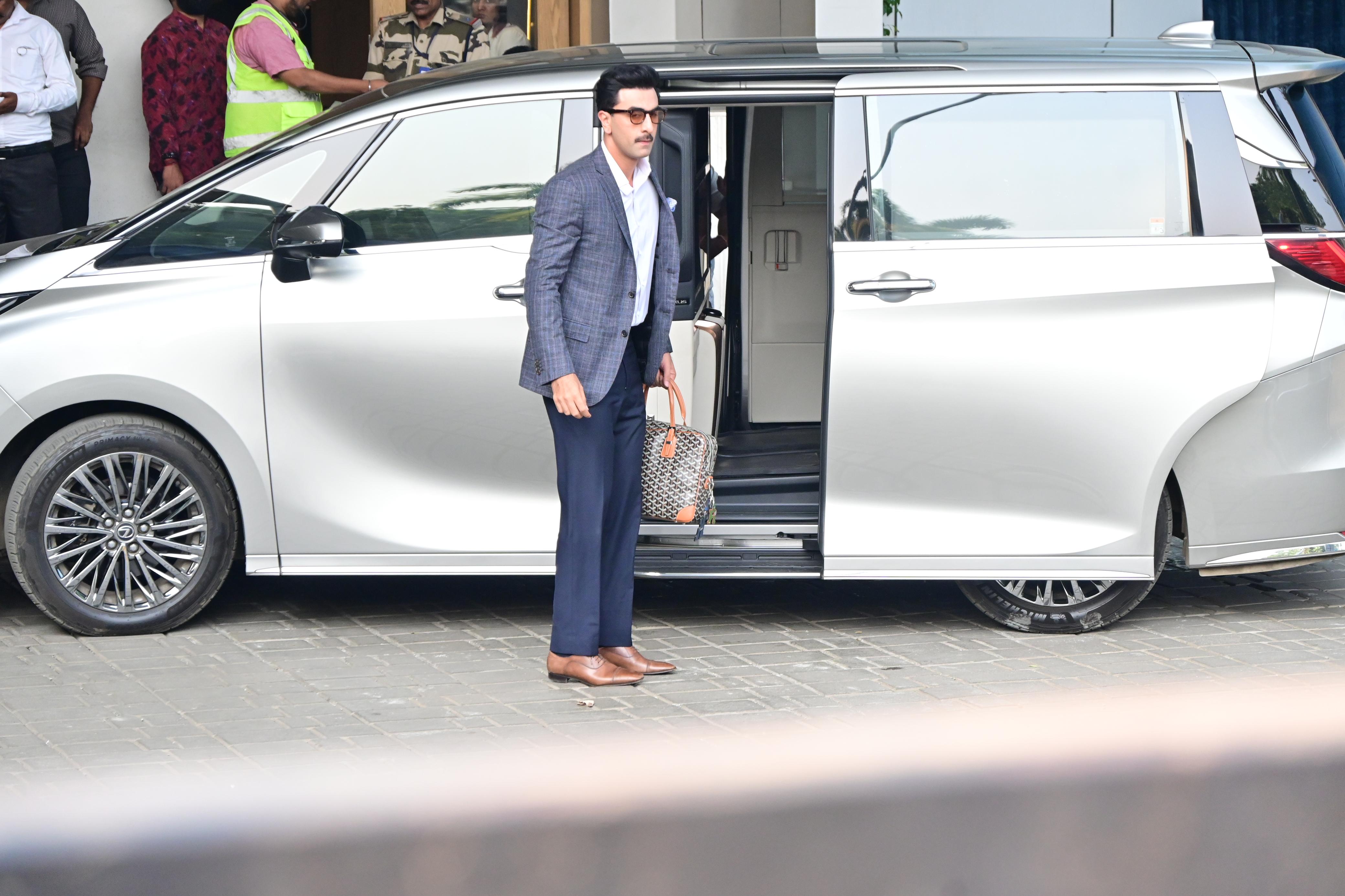 Ranbir Kapoor donned a clean-shaven mustache look as he jetted off from the city wearing crisp formals.