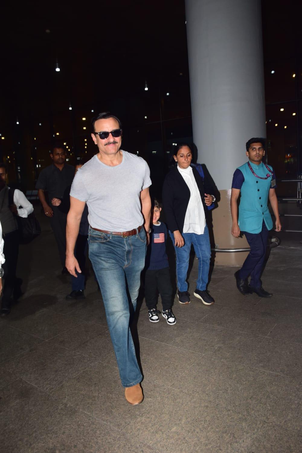 Saif Ali Khan was looking dashing in a plain, body-hugging T-shirt paired with skinny jeans.