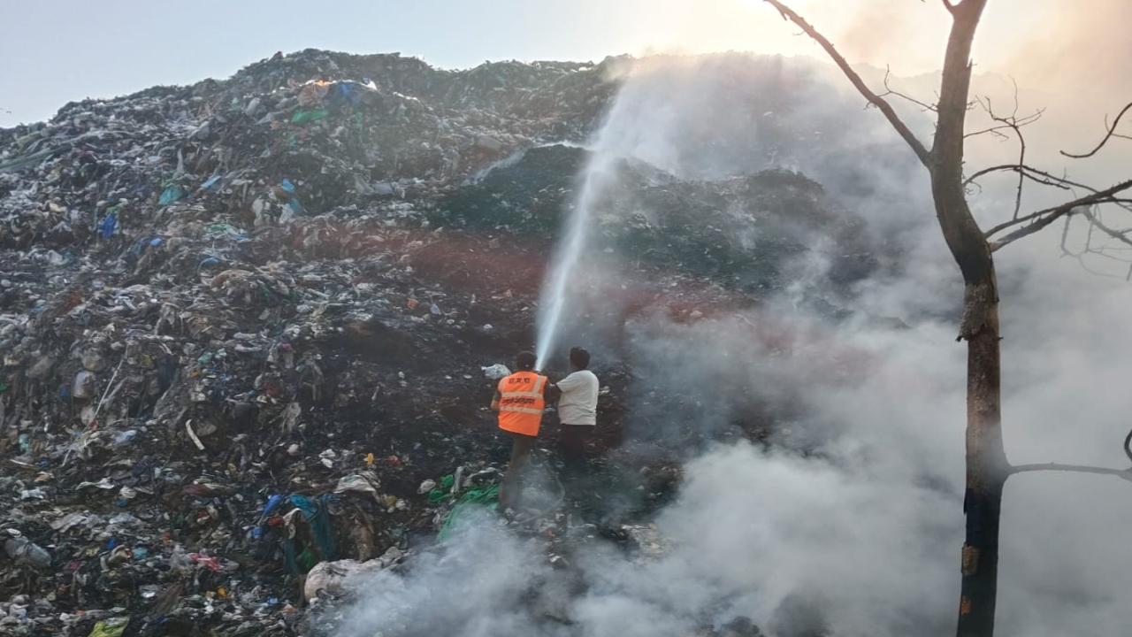 After receiving the information, personnel from the Disaster Management Cell and the fire brigade launched the dousing operations by deploying a pickup vehicle, a fire truck, a rescue vehicle, and a jumbo water tanker