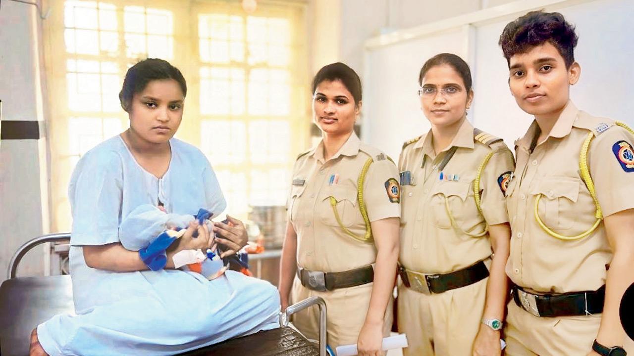 Mumbai: Cops help woman having baby in taxi