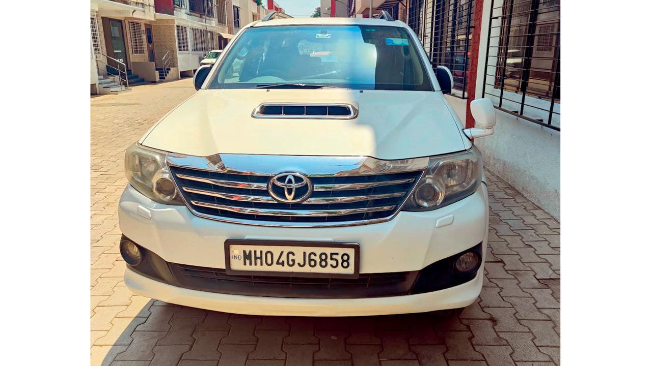 ‘Can a car in police custody for 6 years violate traffic rules?’