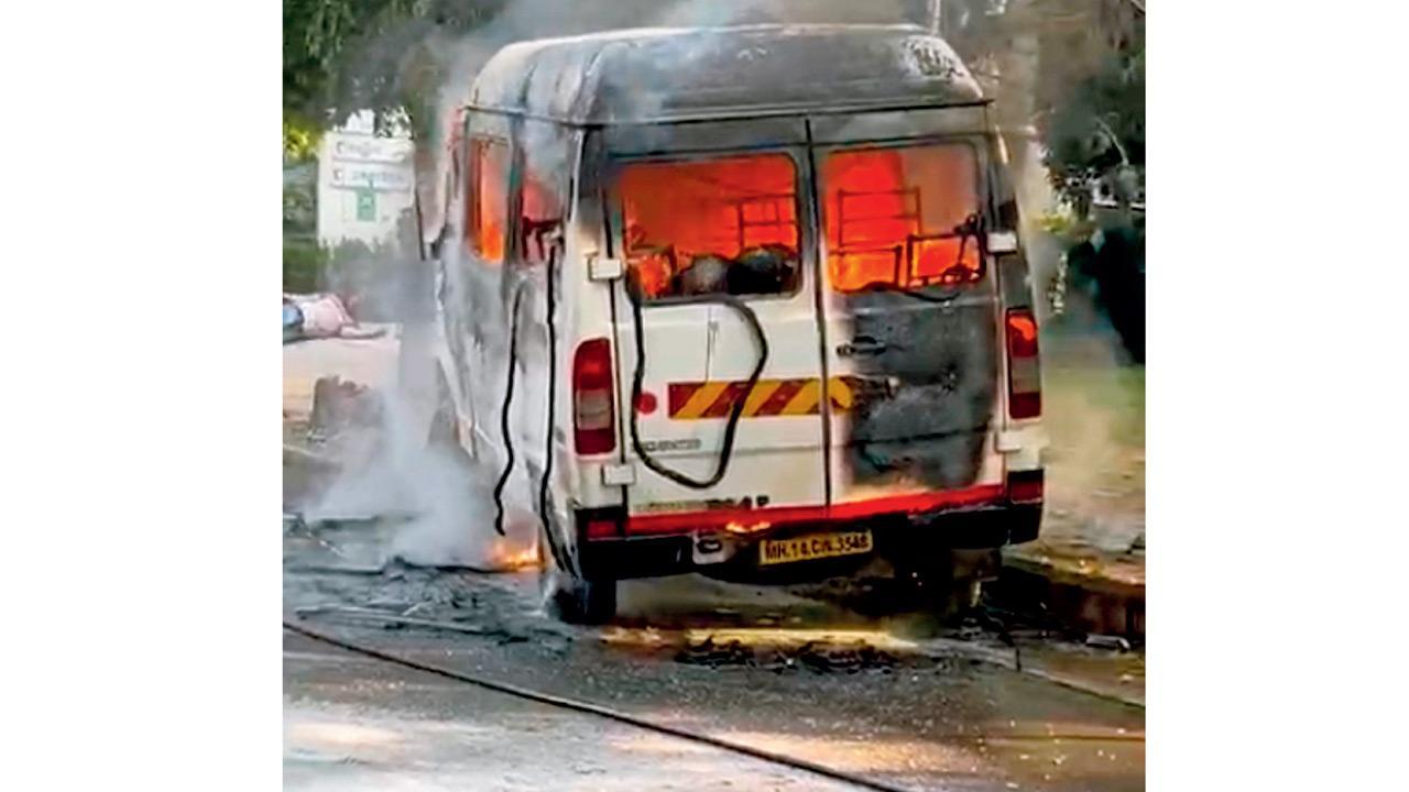 Hinjewadi minibus fire: No unpaid dues of driver, says printing firm owner