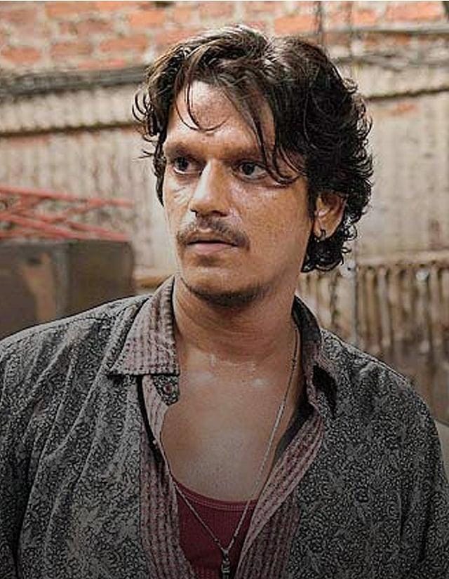 Moeen Arif – Gully Boy
Moeen wasn’t just a character—he was the heart of Gully Boy’s streets. Vijay infused him with street-smart charm, raw ambition, and hidden depth, making him one of the most memorable parts of the film. His ability to bring out Moeen’s contradictions—both a guide and a cautionary tale—made the character unforgettable.