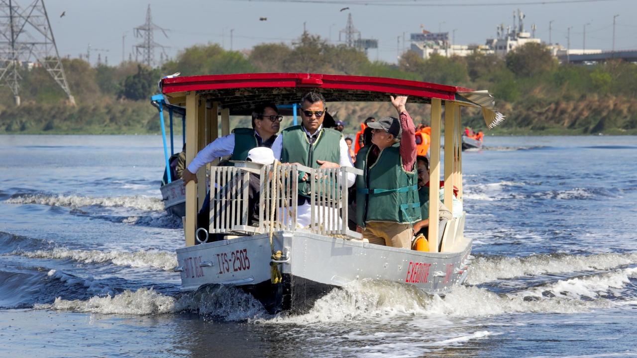 Moreover, works to repair and increase the height of security walls at the ITO Barrage gates are underway to prevent flooding, the minister said, adding special drives are also being conducted to clean the riverbanks and develop green zones
