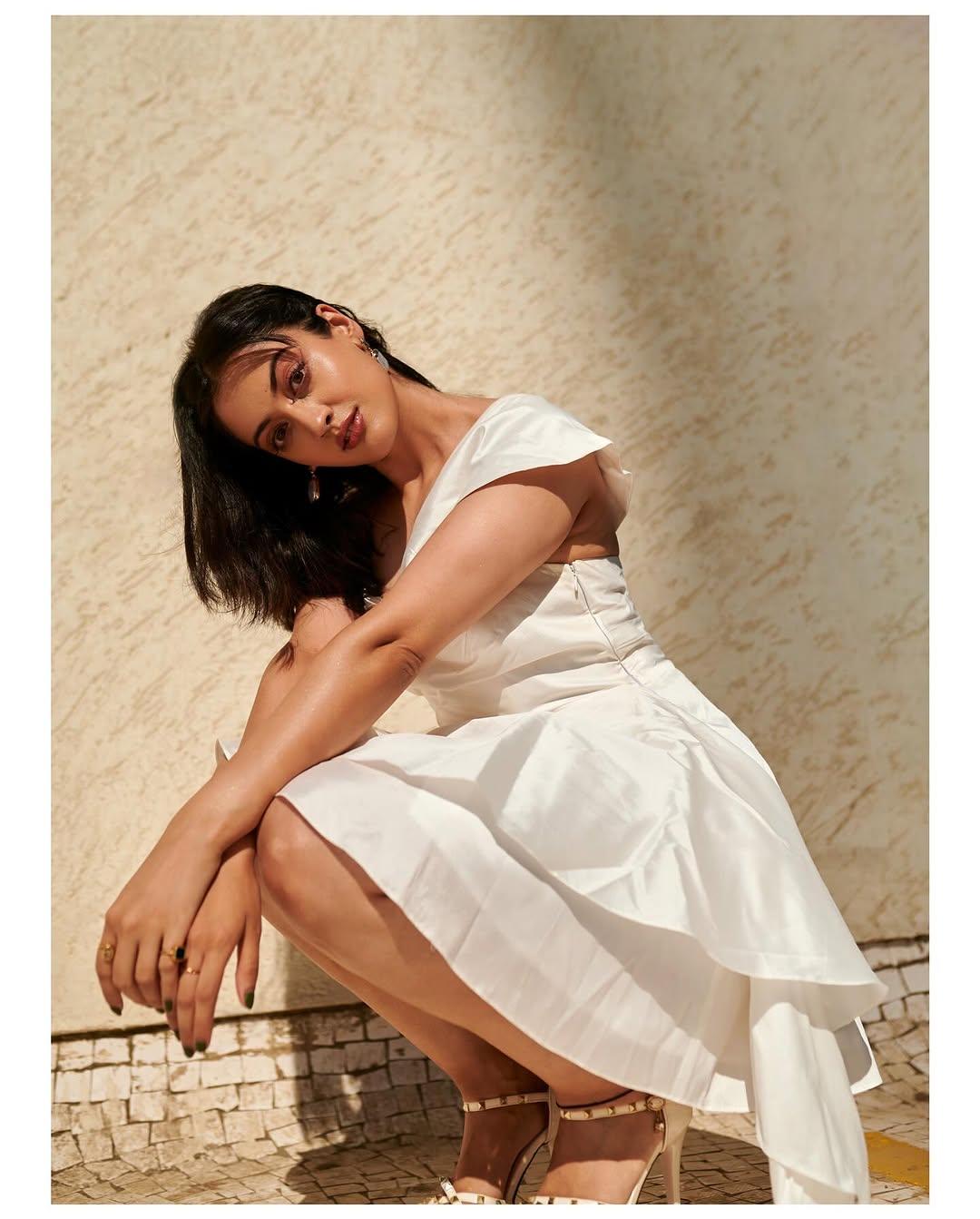 Looking for the perfect birthday dress? Oh girl, we’ve got you the best outfit that will bring all the spotlight to you!