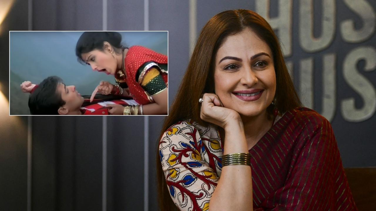 Ayesha Jhulka reveals how Salman Khan saved her from a speeding train