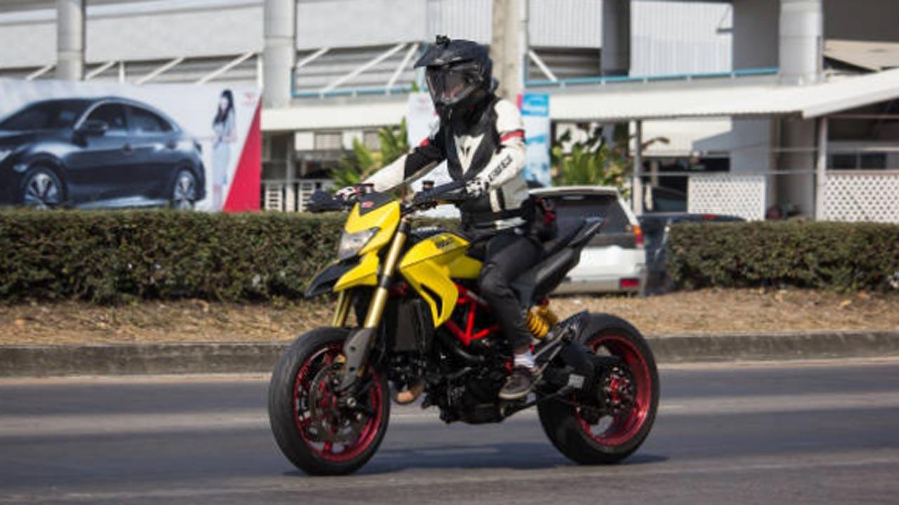 Indian Superbike League from Oct to Dec
