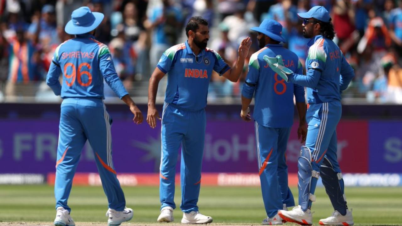 India players pay tribute to Padmakar Shivalkar, wear black armbands during CT semifinal