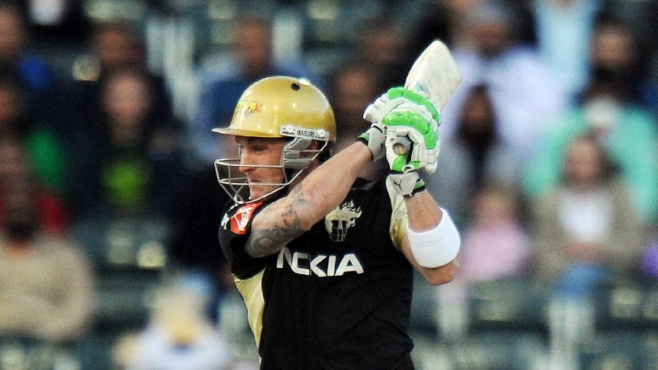 Coming in to bat, Kolkata skipper Ganguly departed early on 10 runs. Later, swashbuckling batsman Brendon McCullum was the man who stole the show in RCB's home ground, M. Chinnaswamy Stadium
