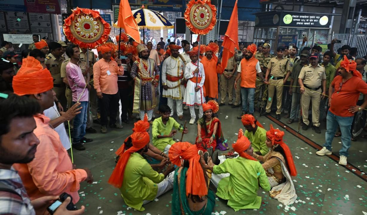 Mumbai LIVE: Railway employees mark Shiv Jayanti with grand procession at CSMT