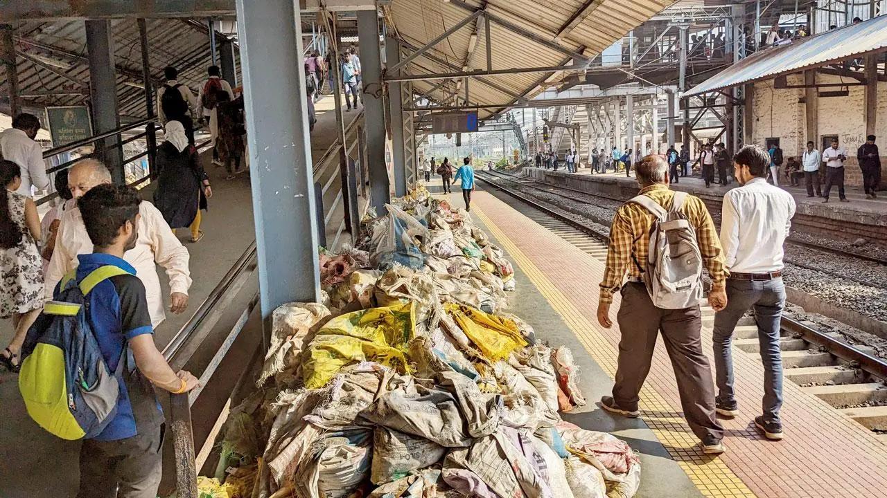 Kurla station redevelopment delayed as only 40 percent of work completed