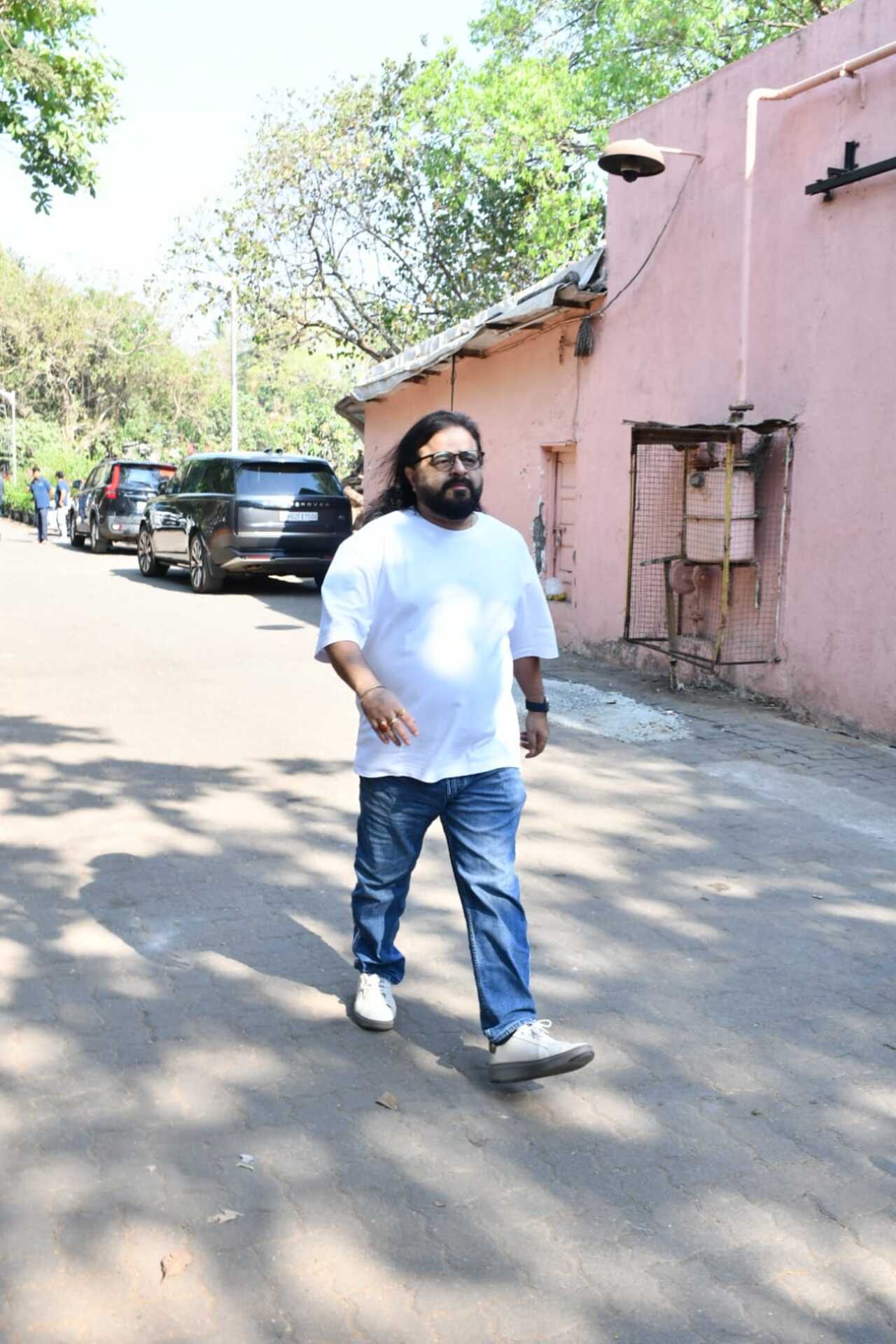 Music composer Pritam who has been a frequent collaborator of Ayan Mukerji also attended the funeral