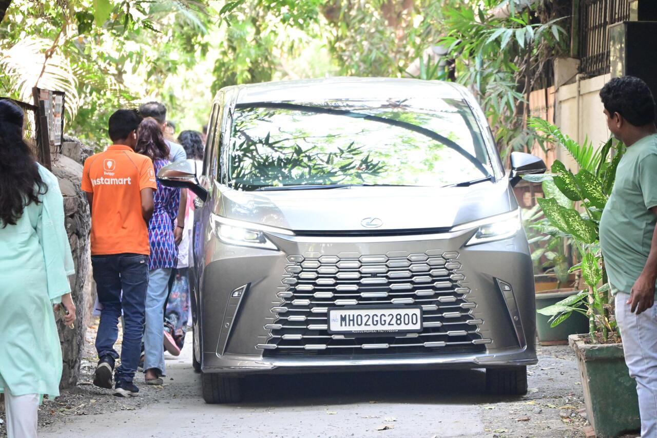 Actor Ranbir Kapoor arrived on Friday morning from Alibaug to be with his best friend