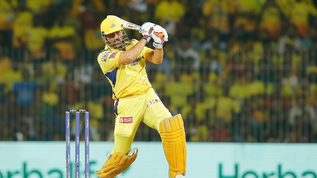 Against RCB in 36 outings, Dhoni has made 864 runs at an average of 39.27 and a healthy strike rate of 141.27, with four half-centuries and a best score of 84 (unbeaten). However, at the Chepauk Stadium, Dhoni's star does not shine much against RCB