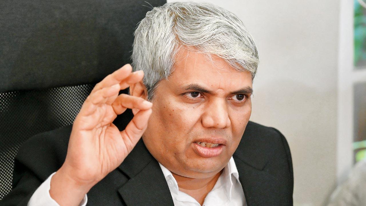 Nilesh Ojha, Satish Salian’s lawyer