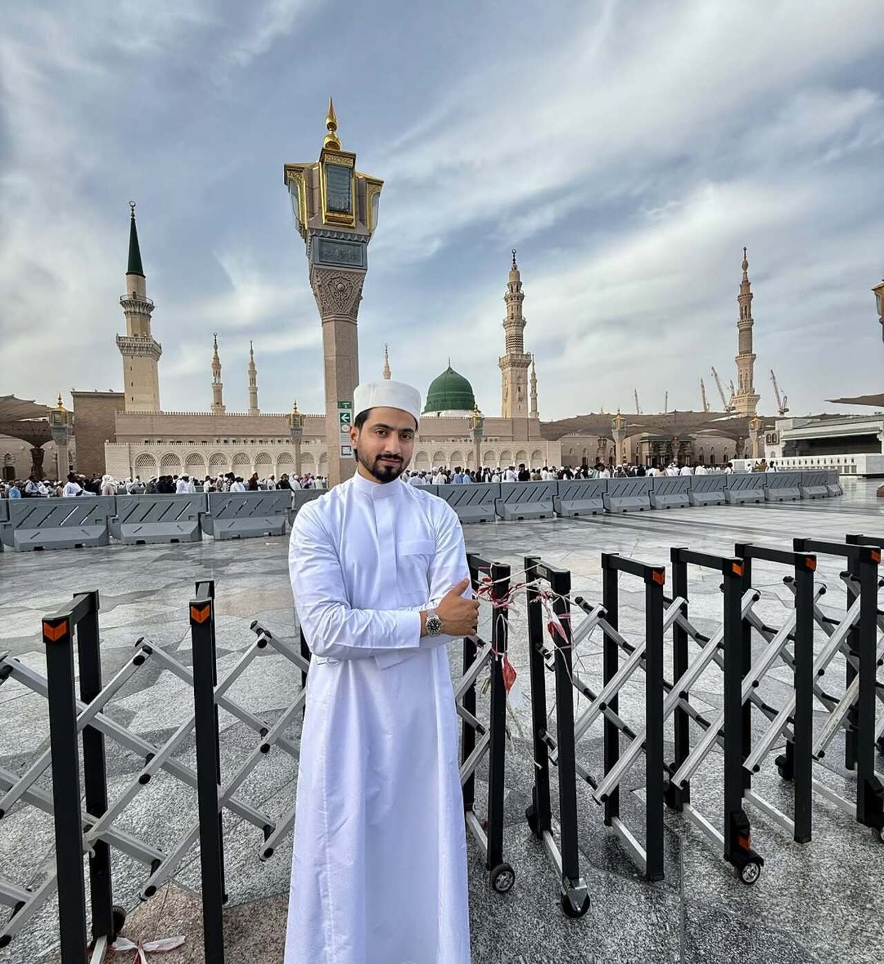 Faisal Shaikh, aka Faisu, wished his fans on this Eid-ul-Fitr, looking smart in an all-white outfit