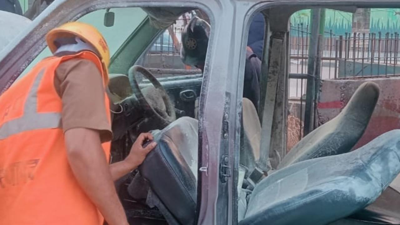 Upon receiving the information, city traffic police officers, along with fire department personnel and Disaster Management Cell staff, rushed to the spot, he said