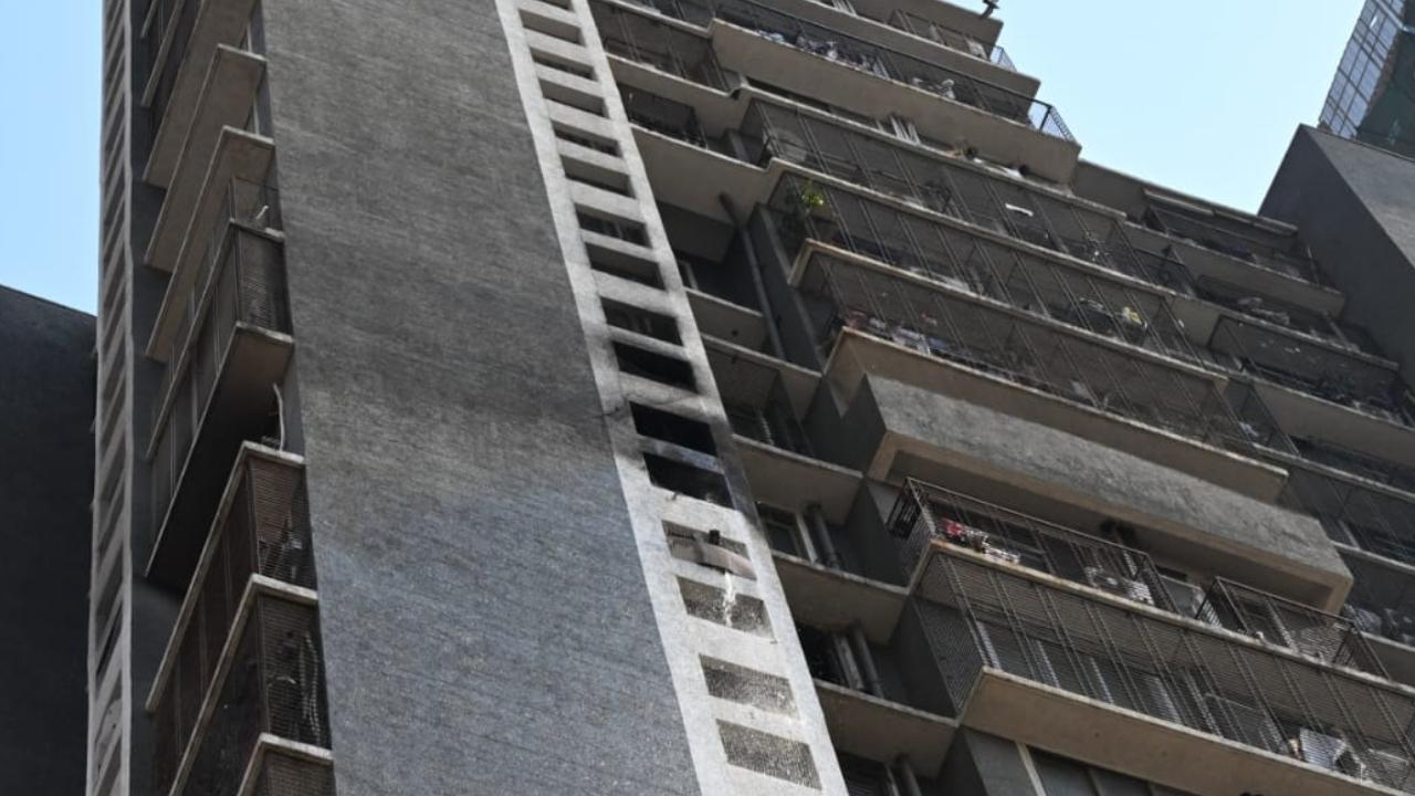 The fire was reported by the Mumbai Fire Brigade (MFB), and emergency services were immediately mobilized to handle the situation, the officials said