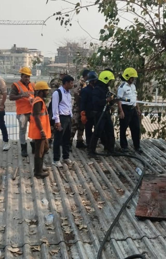 Fire breaks out at roof of Platform no. 2 of Thane station