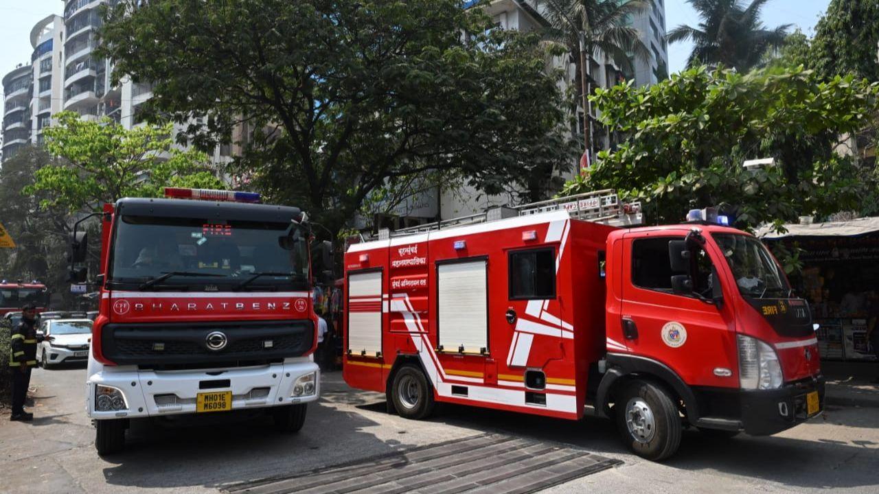 Visuals from outside Andheri's Venus building. Pics/Satej Shinde