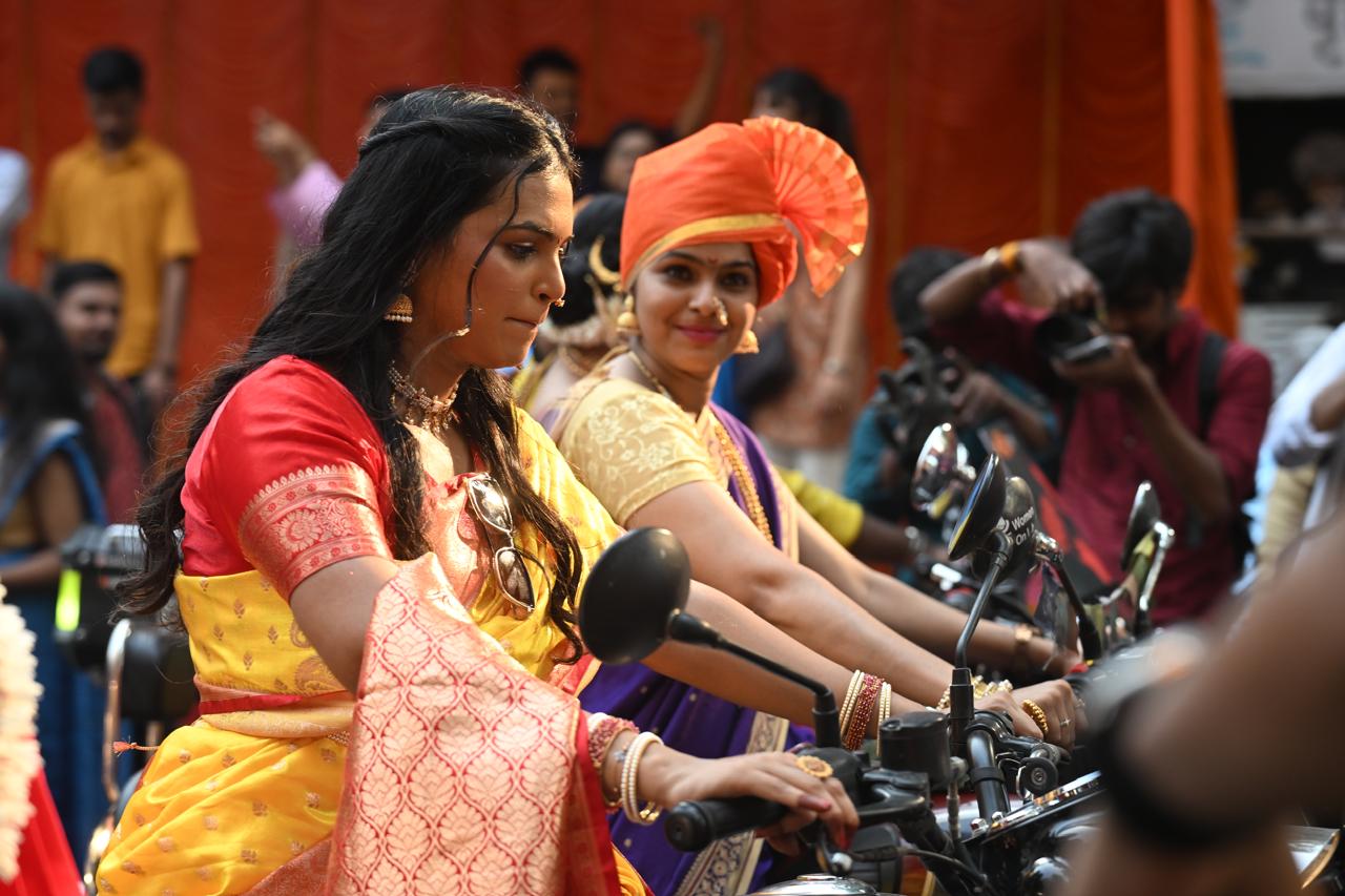 President Droupadi Murmu extended her greetings to the nation on the occasion, highlighting India’s cultural diversity.