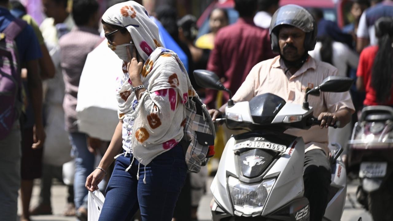 A similar alert was issued by the IMD for Thane, Palghar, Raigad and Ratnagiri districts in Maharashtra