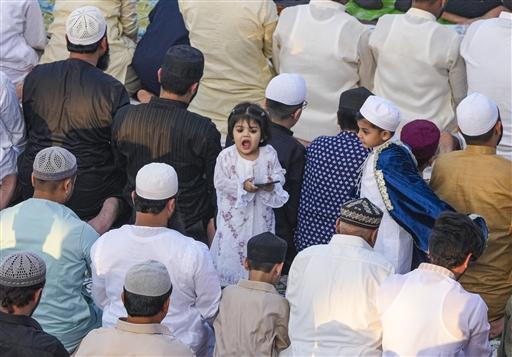 Built in the 17th century by Mughal Emperor Shah Jahan, Jama Masjid has remained a focal point for Eid prayers for generations.