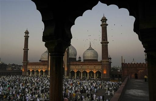  The number of devotees praying at Jama Masjid on Eid often exceeds its official capacity, with crowds spilling into the surrounding areas.
