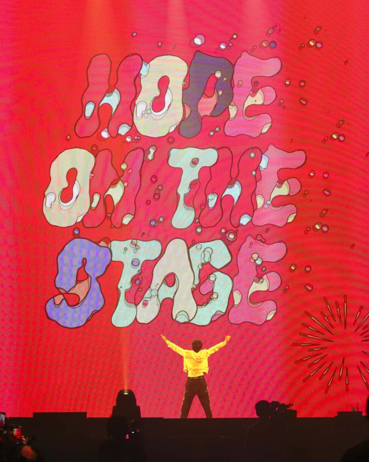 The Seoul leg of the tour Hope on the stage began on February 28 at the KSPO Dome. J-Hope will be performing in the city on March 1 and 2 as well