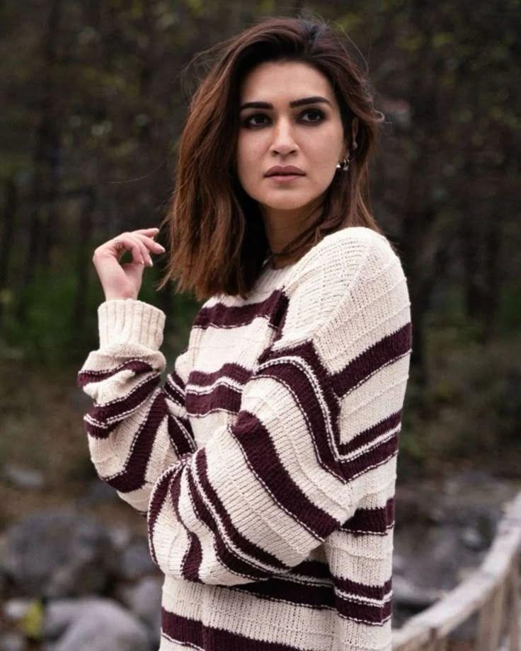Teri Ishk Mein (Upcoming) – Venturing into intense and raw storytelling, Kriti is set to portray a never-seen-before character in Teri Ishk Mein. With a rugged, rustic setting and a darker tone, this role is expected to push her limits once again