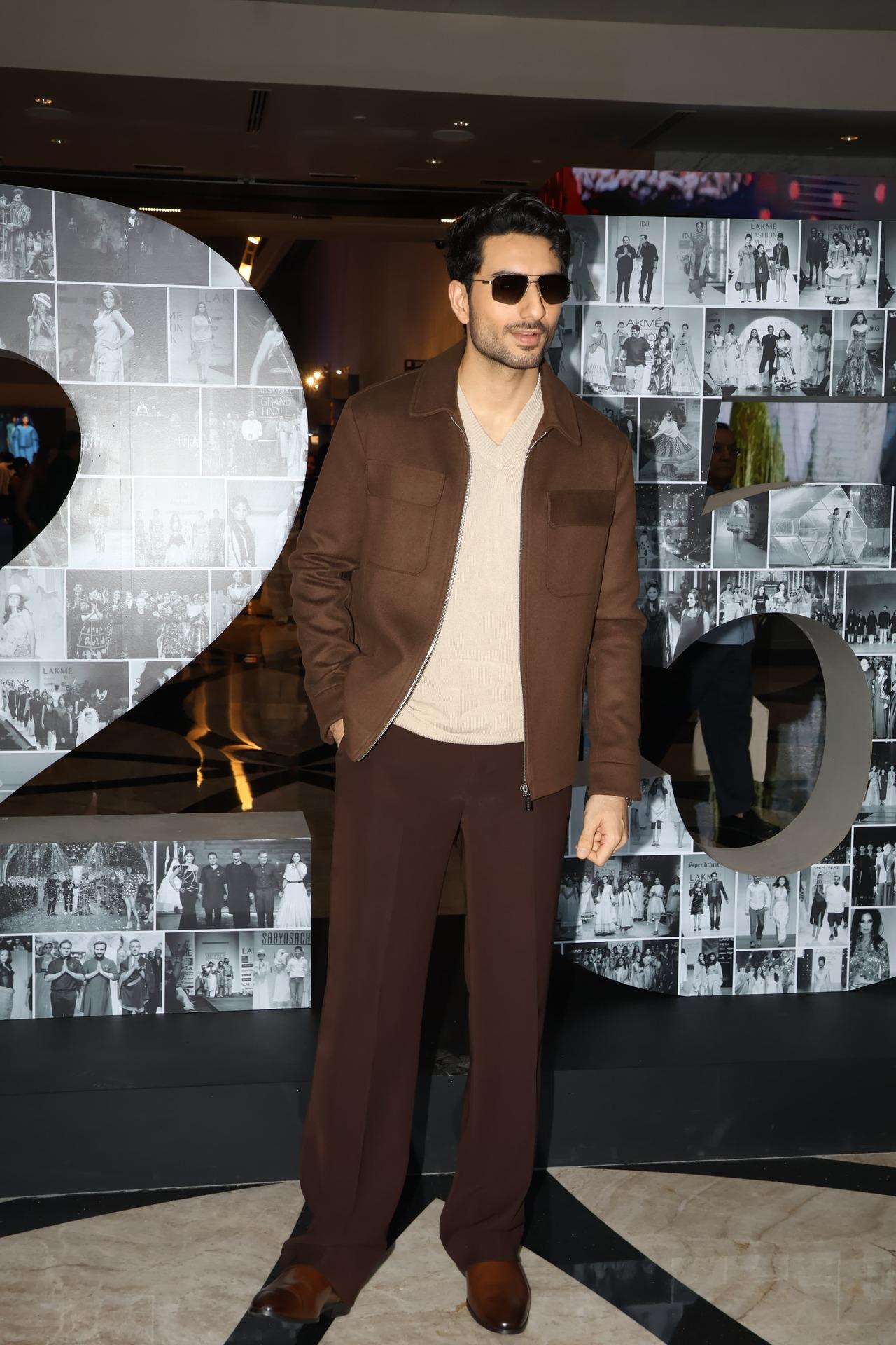 Ibrahim Ali Khan arrived in brown jacket and matching pants for the LFW day 2