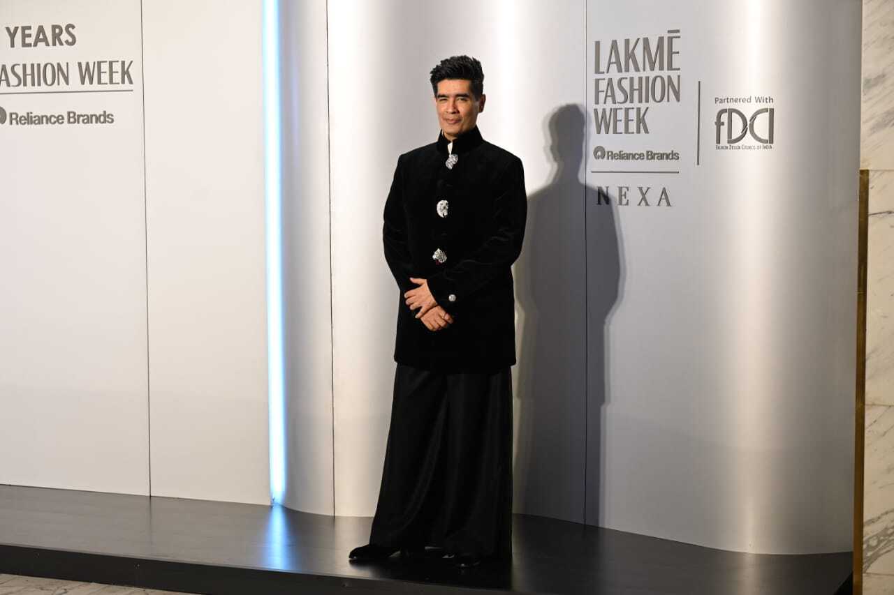 Fashion designer Manish Malhotra was dressed in an all-black attire for the gala night (Pic/ Satej Shinde)