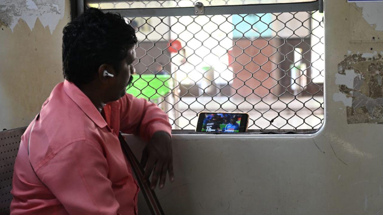 Apart from big screen in Dadar, people were seen watching the match on their mobile phones while travelling in Mumbai local trains