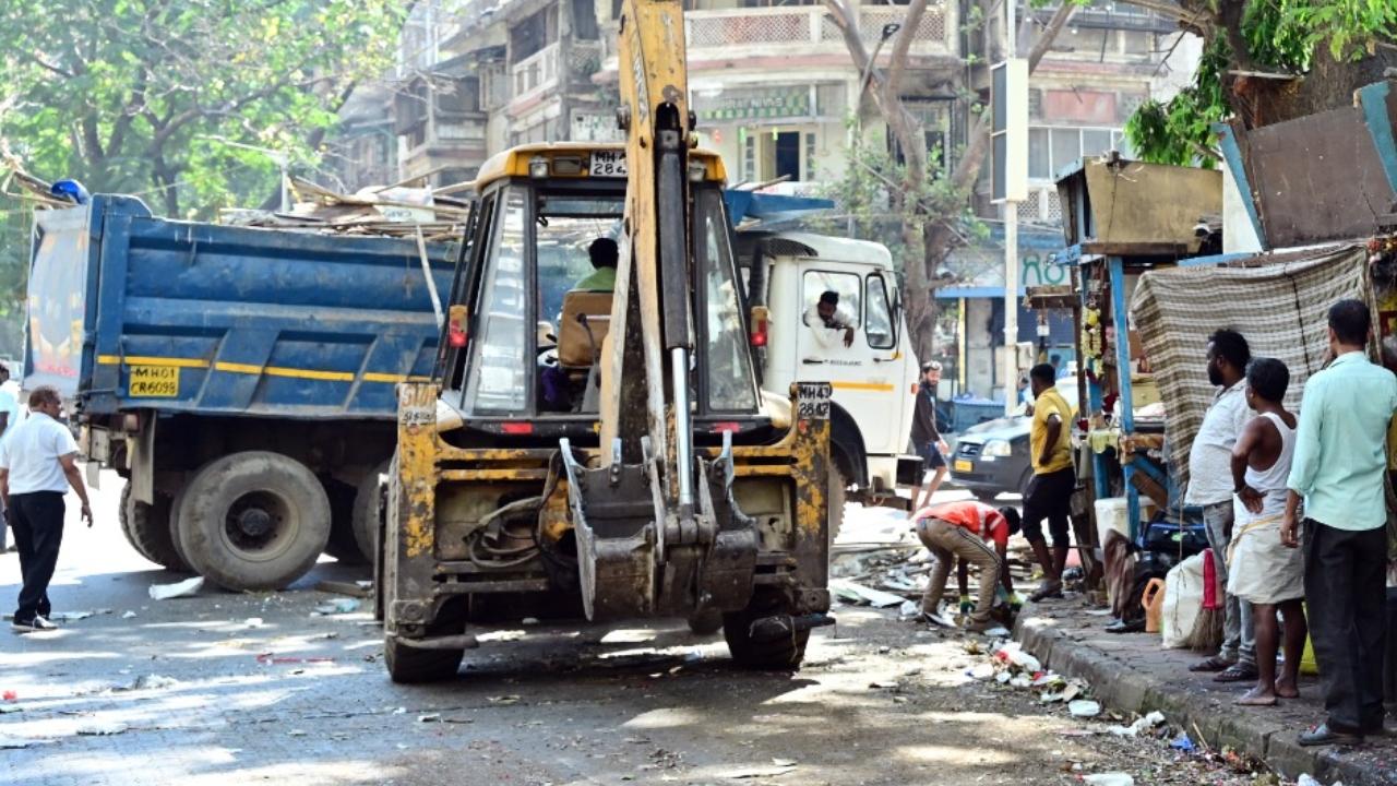The Matunga flower market has been a hub for flower vendors and shoppers for many years