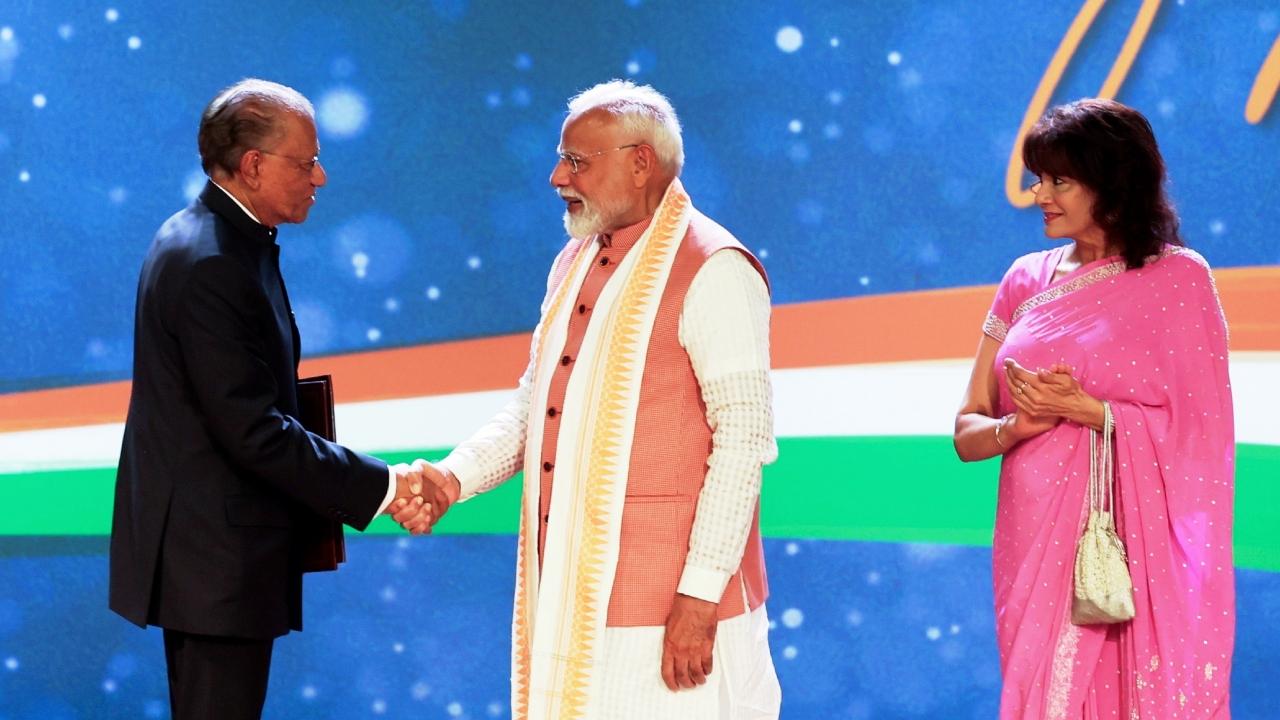 The prime minister extended gratitude to the people of Mauritius for the honour