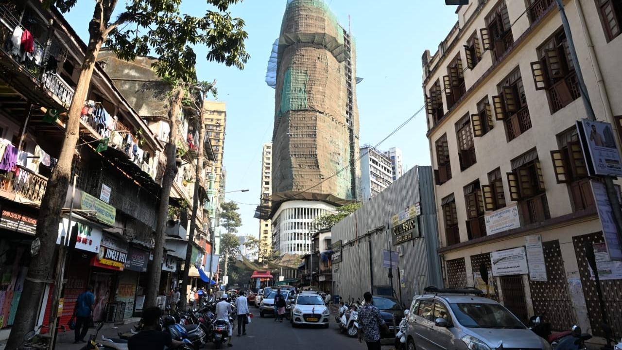 The deceased were identified as Hasipal Shaikh, 19, Raja Shaikh, 20, Jiaulla Shaikh, 36, Imandu Shaikh, 38, an official said