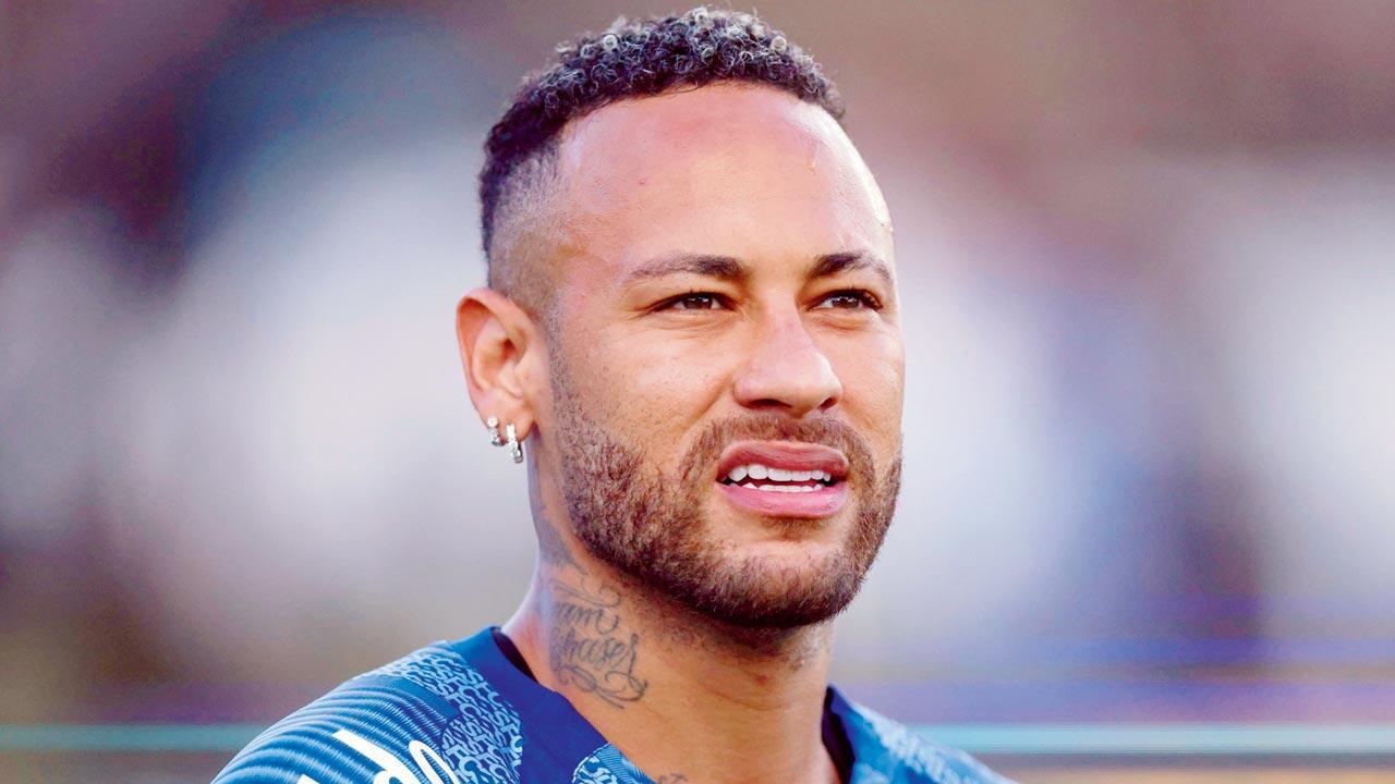 Injured Neymar misses semi-final with Santos after Brazil’s Carnival
