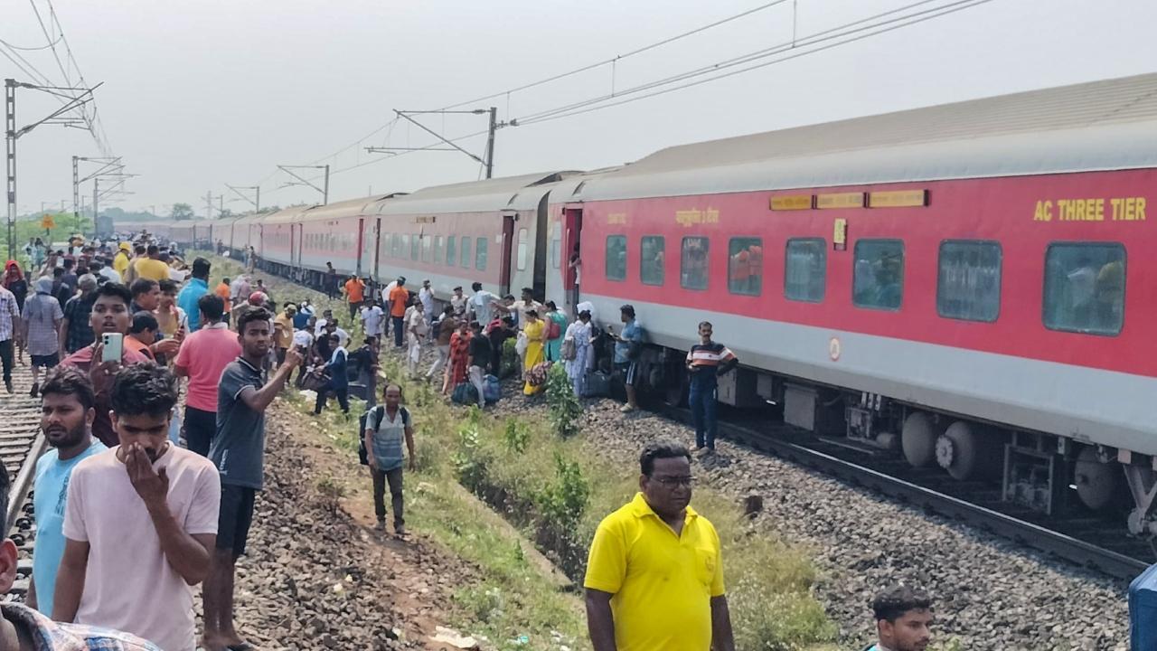 One killed, seven injured as Bengaluru-Kamakhya Express derails in Odisha