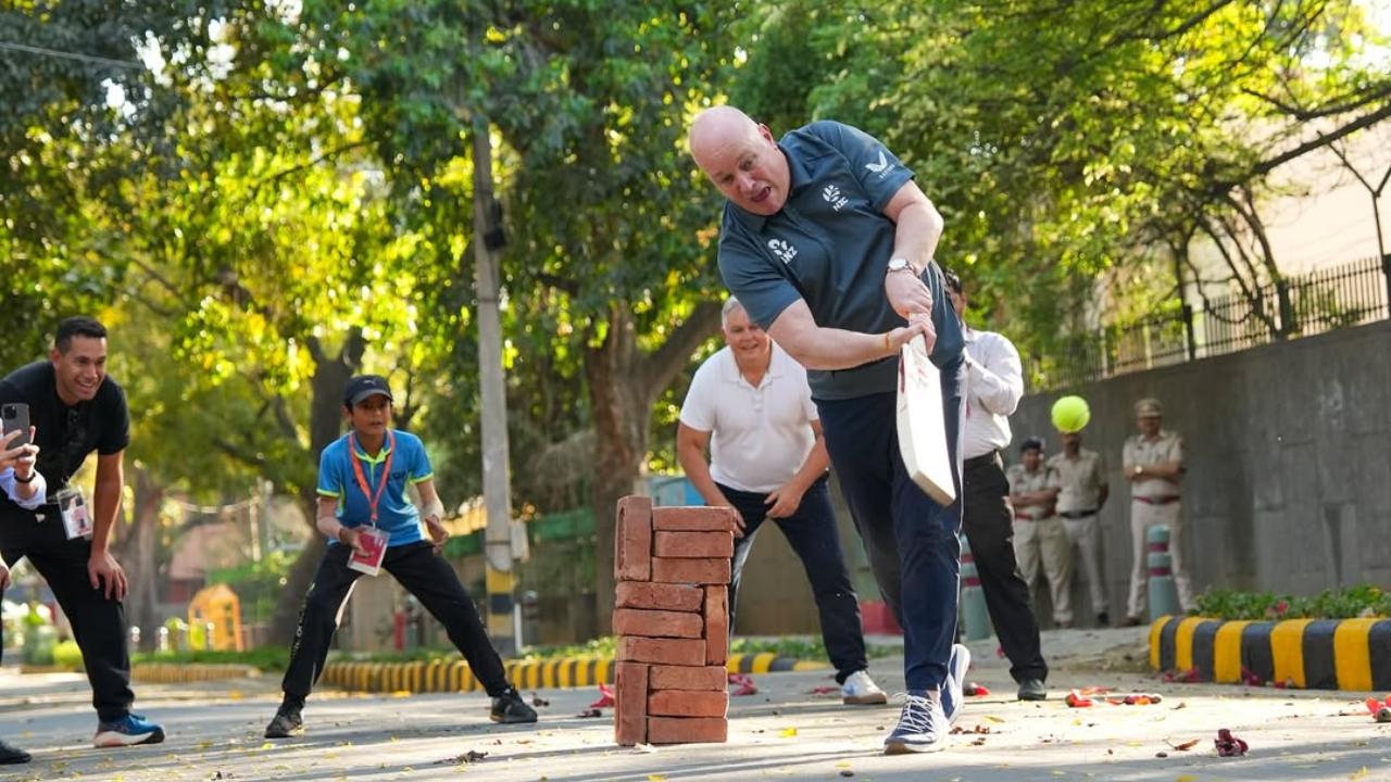 Demonstrating his keen interest in the game, Luxon seamlessly integrated cricket into his diplomatic engagements. Earlier in the visit, a lighthearted exchange took place between Luxon and Indian Prime Minister Narendra Modi when the New Zealand leader playfully referenced his country's recent defeat to India in the ICC Champions Trophy 2025 final in Dubai.