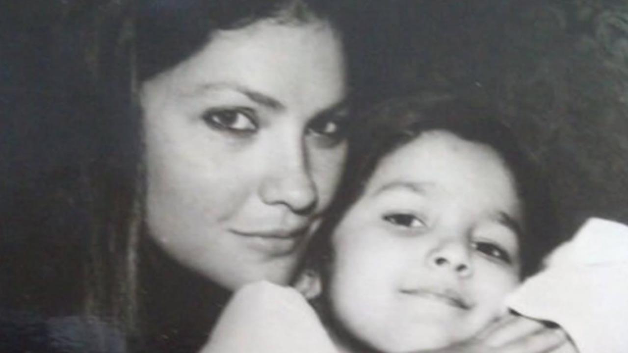 Pooja Bhatt shares a throwback picture of little Alia on her birthday