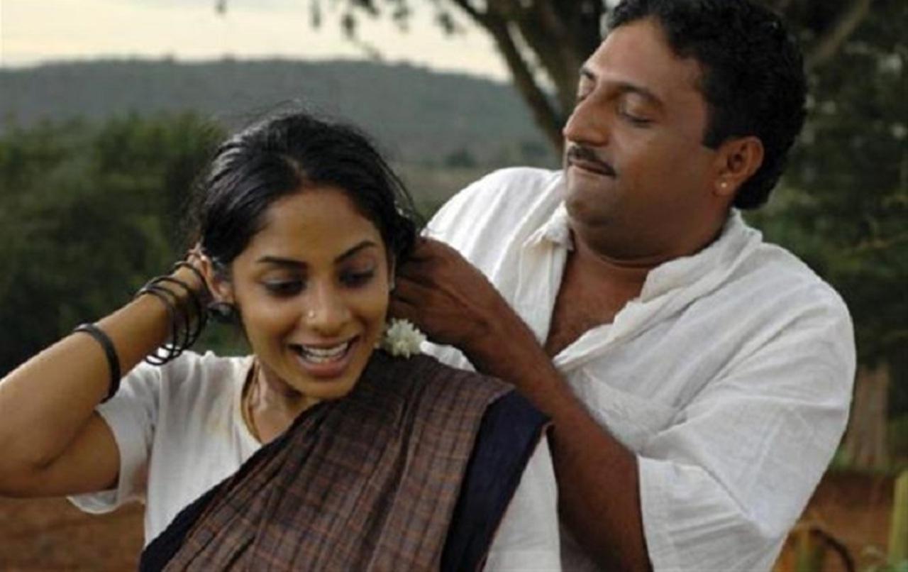 Vengadam - Kanchivaram (2008) 
Prakash Raj had everyone emotional with his performance of a silk weaver with a tragic tale. The performance won him the National Film Award for Best Actor.
