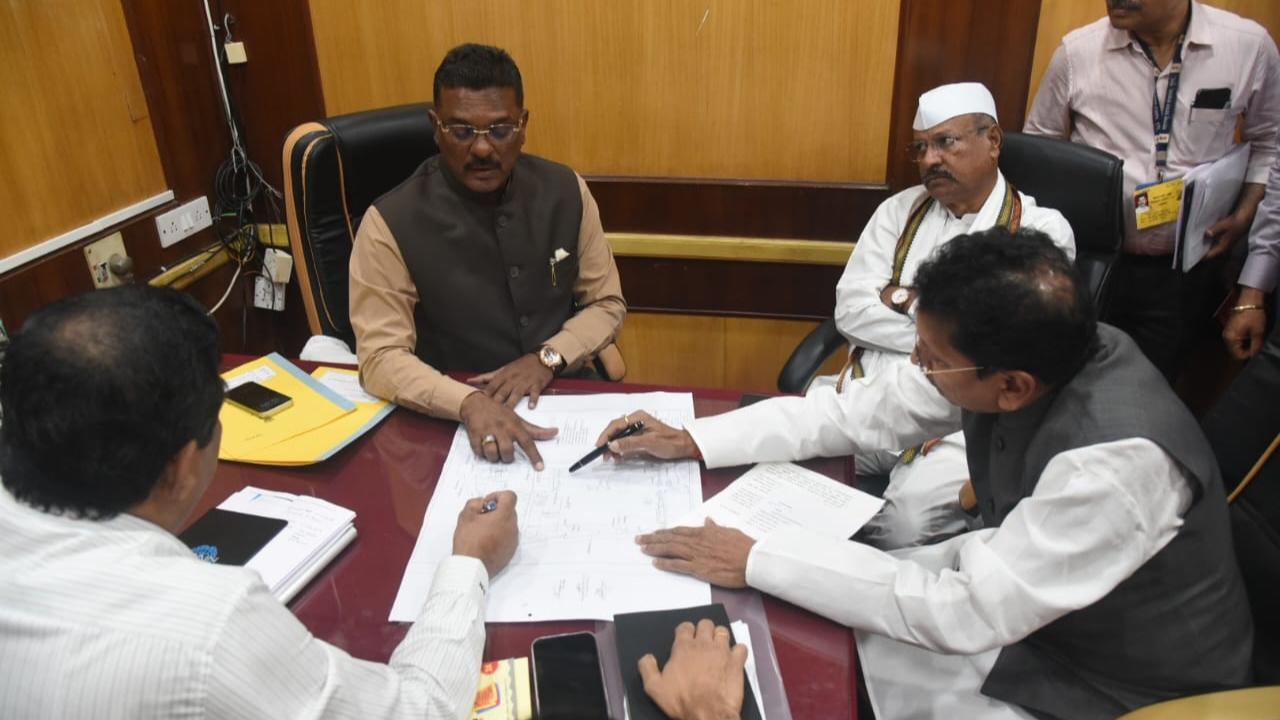 State bus stations to be soon upgraded with modern facilities: Sarnaik