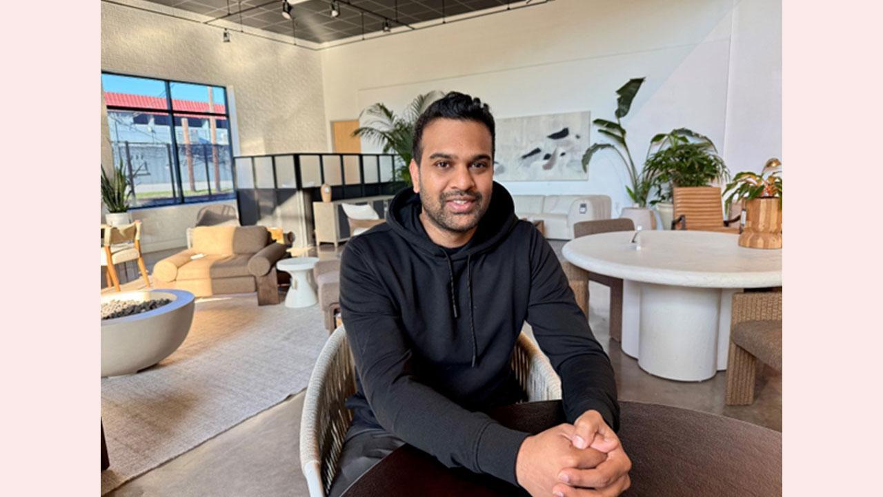 Personalized Learning Journeys: How Behavioral Analytics Improve User Retention in Job Platforms and Financial Services Apps