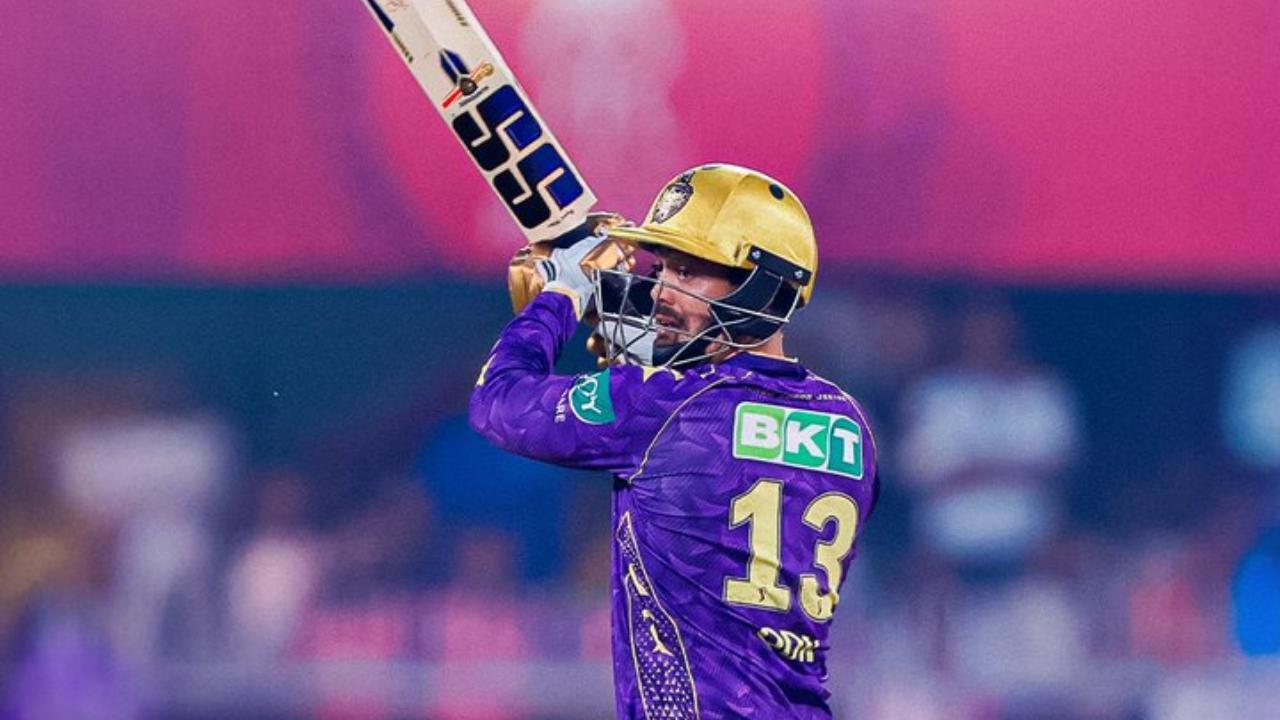 In the run chase of 152 runs against the Rajasthan Royals, Kolkata Knight Riders' wicketkeeper-batsman Quinton de Kock played an unbeaten knock of 97 runs. His match-winning innings came in just 61 deliveries, which included 8 fours and 6 sixes