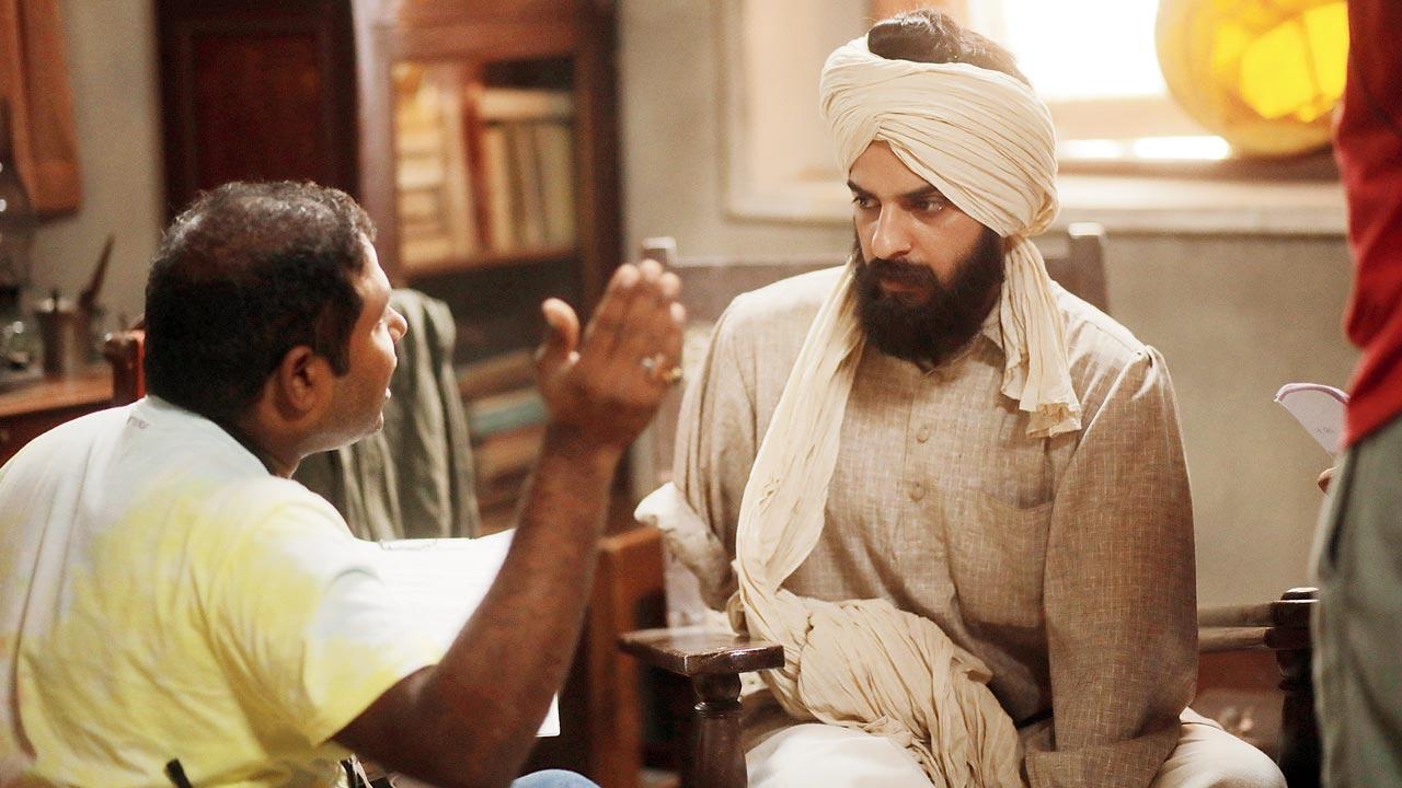 (Right) Bhawsheel Singh as Hari Singh Aulakh