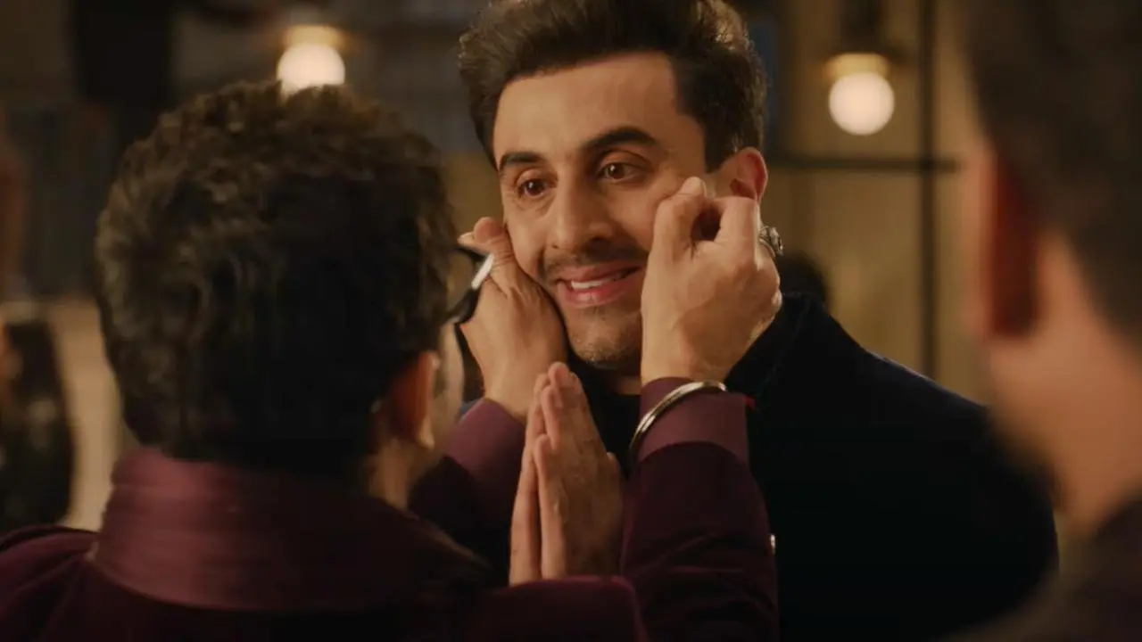 Ranbir Kapoor loses his cool after Aamir Khan does THIS in front of cricketers