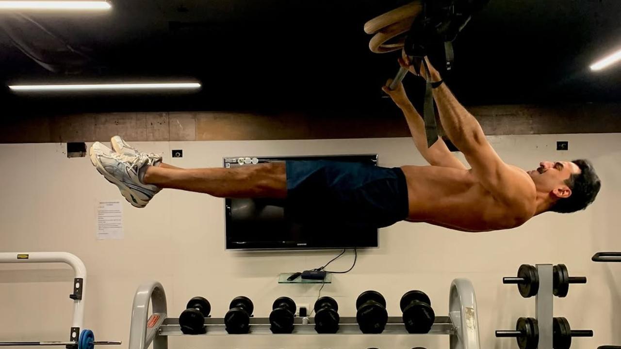 Check out Ranbir Kapoor's intense gravity-defying workout for Love and War